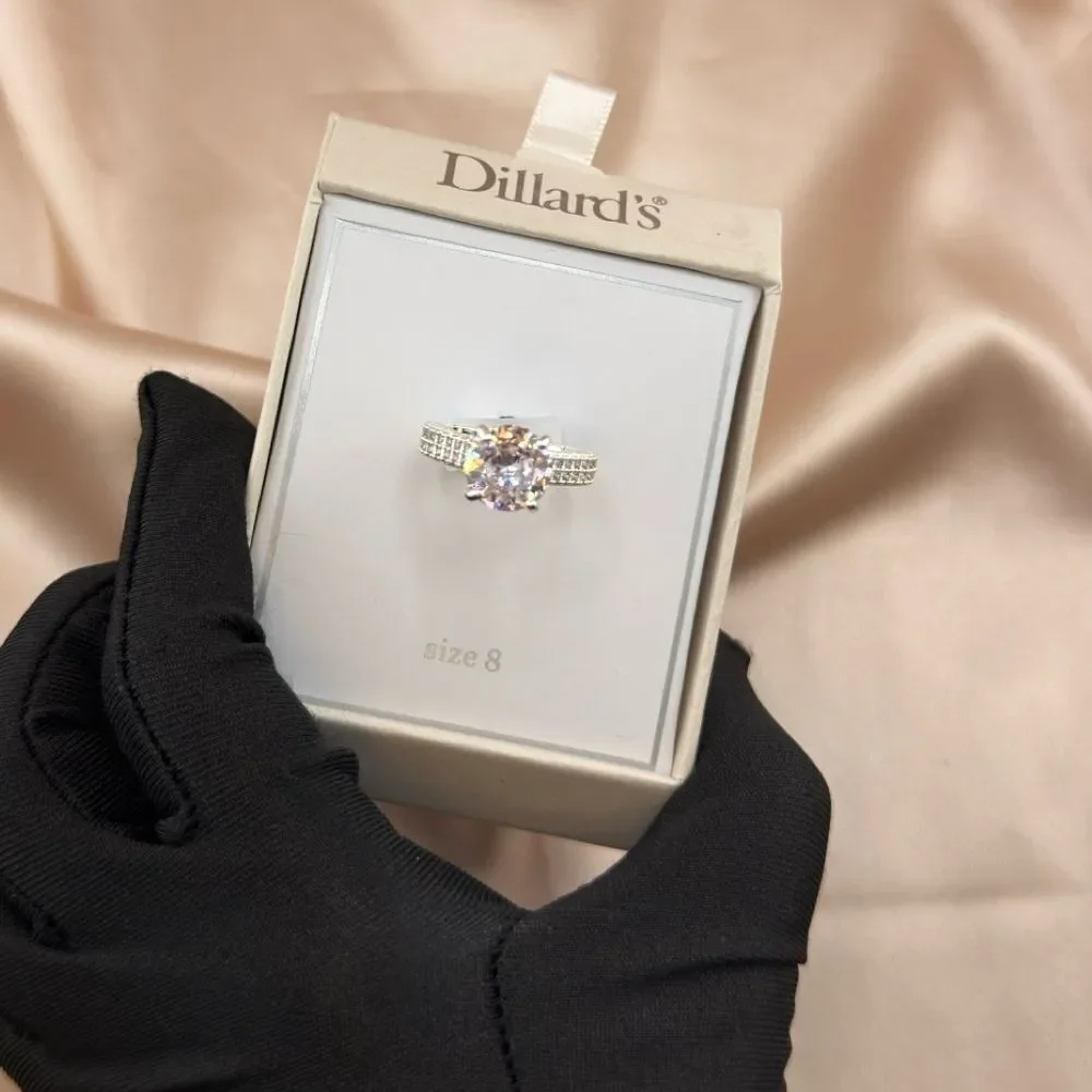 Dillard’s Halo Ring - Size 8 - Picture 5 of 7